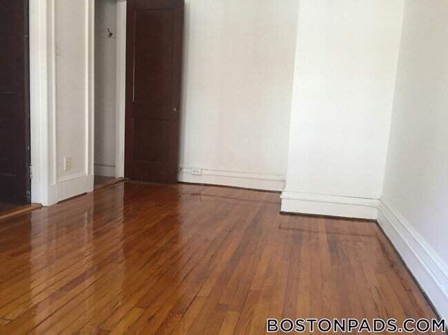 Photo - 157 Summer St Unidad 10F