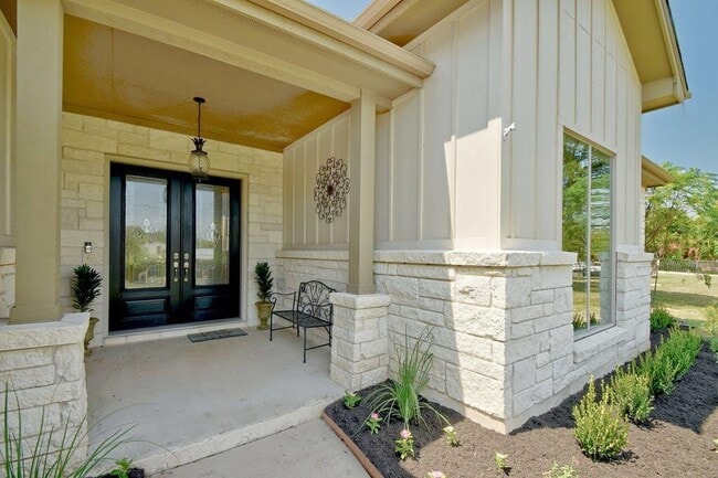 Photo - 1006 Lipan Trail