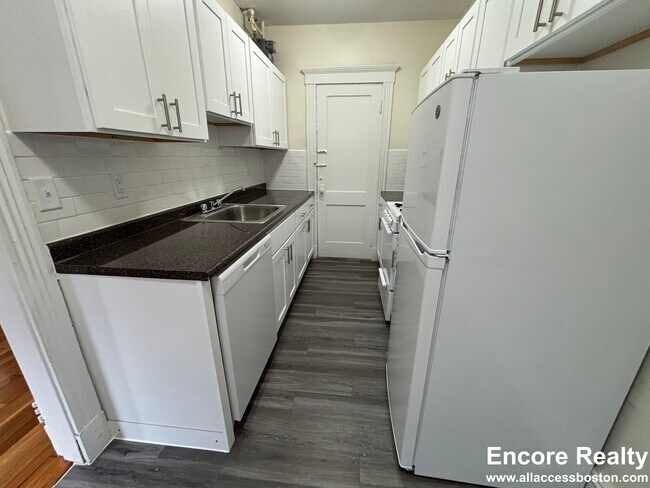 Photo - 462 Park Dr