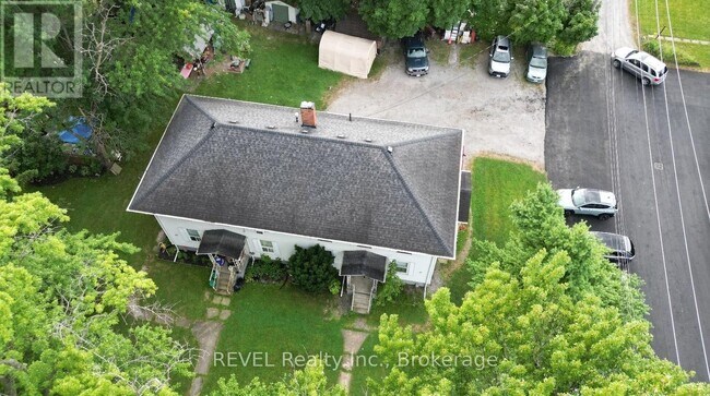 Photo - 21 Plymouth Rd Unit Lower