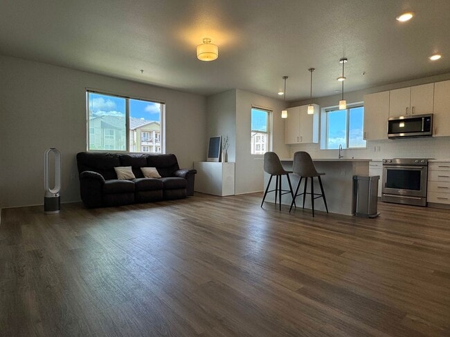 Photo - 3 Bedroom Corner Unit Available in Hoopili! Pet Friendly! July Move-In Special! Unit 9101