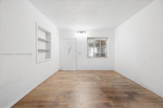 Photo - 2750 SW 26th St Unit MAIN