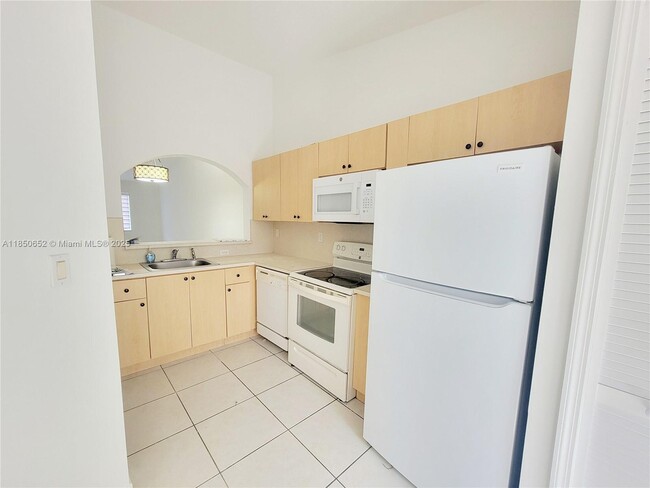 Photo - 1240 SE 31st Ct Unit 202-32