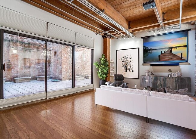 Building Photo - 509 Elm St Unit 120-6 Rental