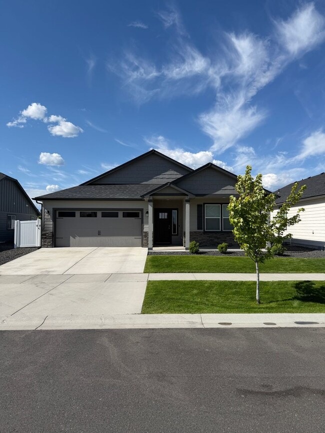 Building Photo - Newly Built 3 Bed, 2 Bath Rancher in Deer Park!
