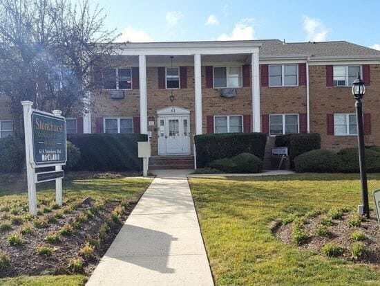 Building Photo - 77 Stonehurst Blvd Unit JLB Properties Rental