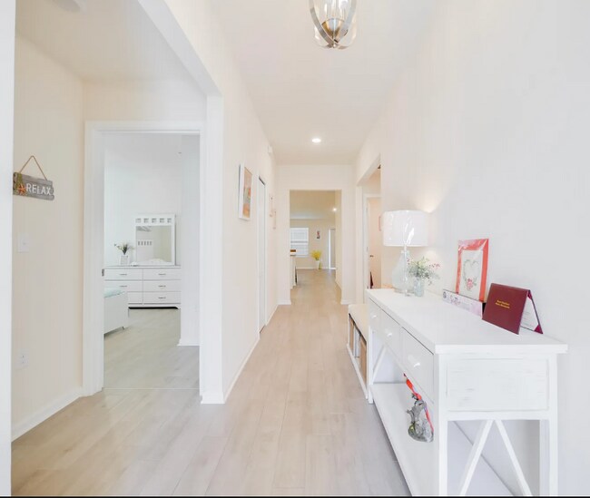 Photo - 257 N Hamilton Springs Rd