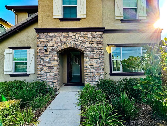 Building Photo - New home in Rancho Cordova in Veranda at S...
