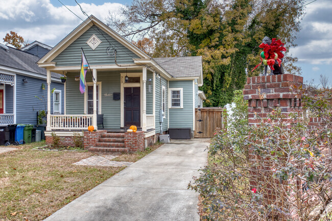 Building Photo - 313 7th St Rental