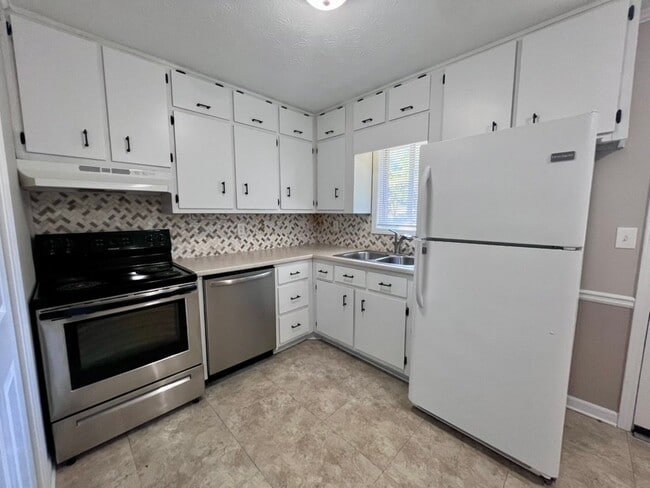 Photo - 4862 Valley Dale Dr SW Unit B