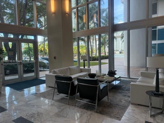 Photo - 185 SW 7th St Unidad 3803