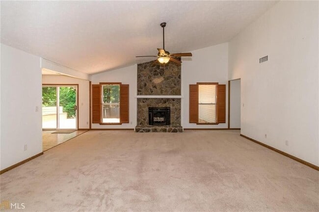 Photo - 330 Broken Lance Pl