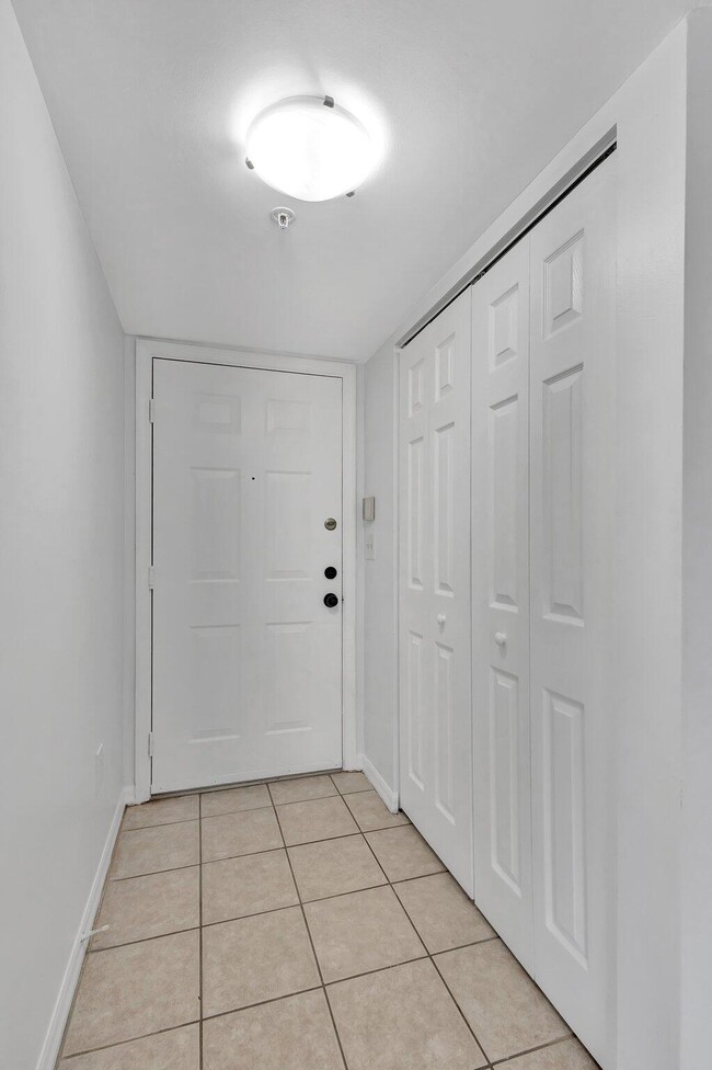 Photo - 400 Crestwood Ct N Unit 410