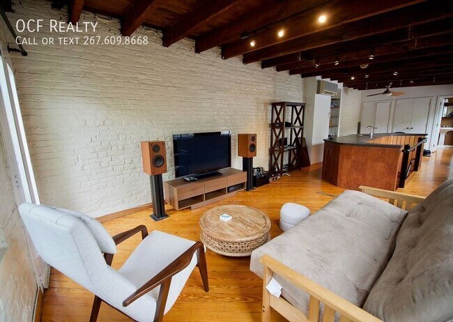 Photo - 2223 Latimer St