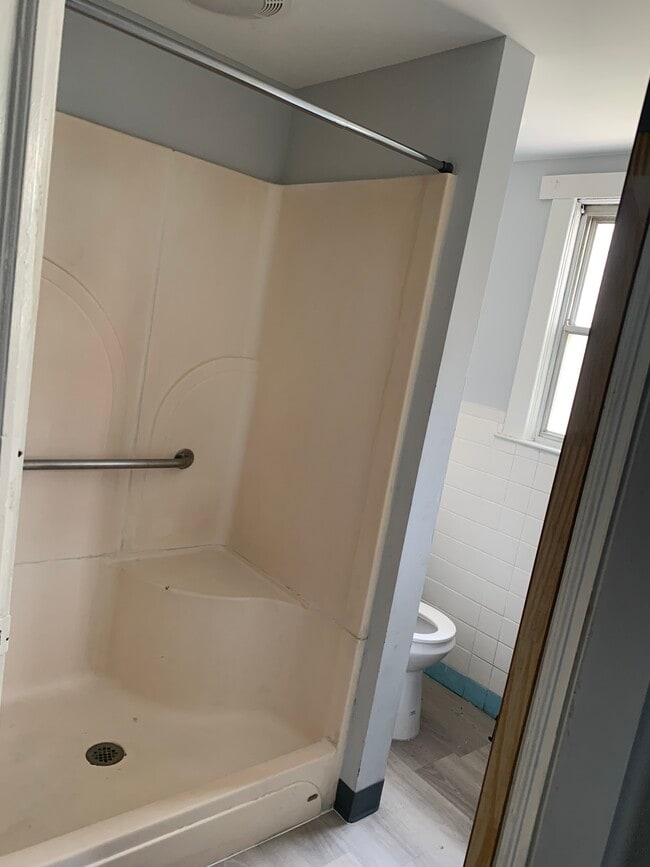 Photo - 32 Bellevue Ter