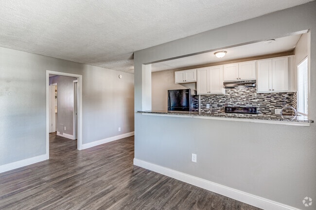 1 BR, 1 BA - 580 SF - Sabal Palms LLC