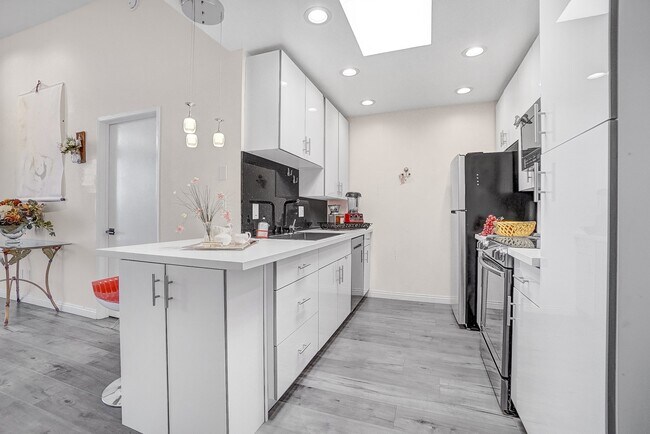 Photo - 4295 Vía Arbolada Unidad #311