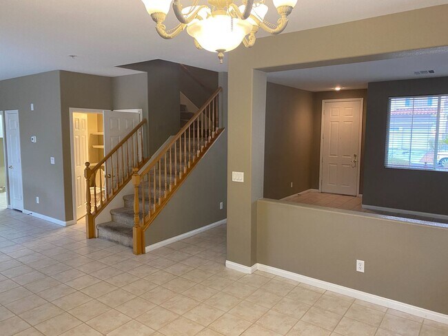 Photo - Gorgeous home close to Lake Sahara!