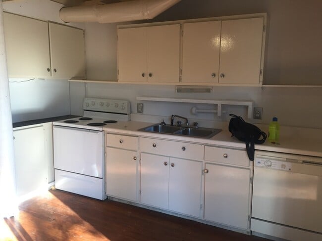 Photo - Unique & Affordable 2 Bedroom on Eastside ...