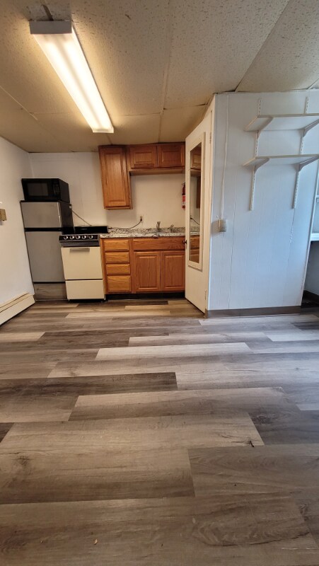 Photo - 1128 Hess Ave Unit $