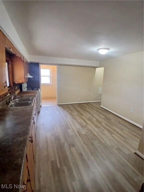 Photo - 142 N Bridge St