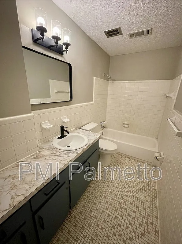 Photo - 3730 Hickory St