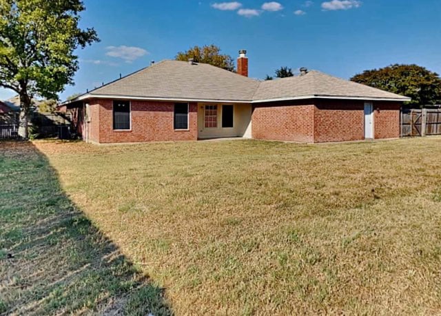 Photo - 911 Teakwood Ln