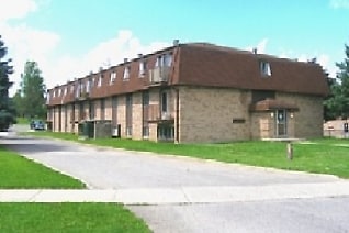 Building Photo - 4 Cartier Court