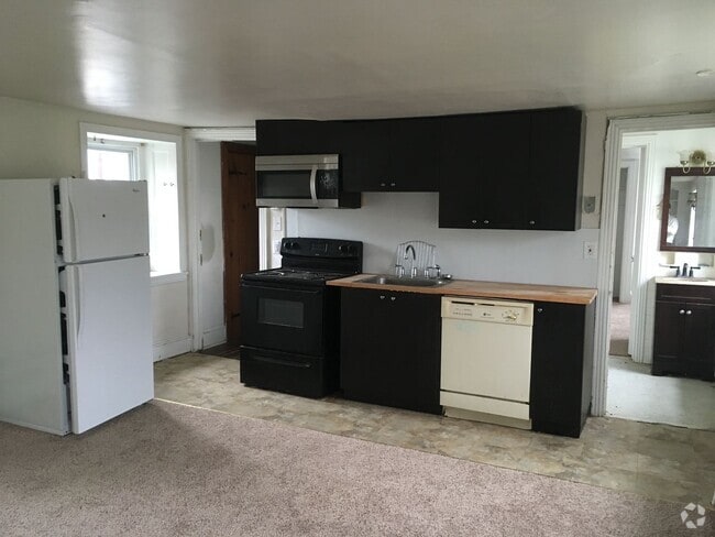 Building Photo - Experience History in this Unique 1 Bed / ... Unit 2 Rental