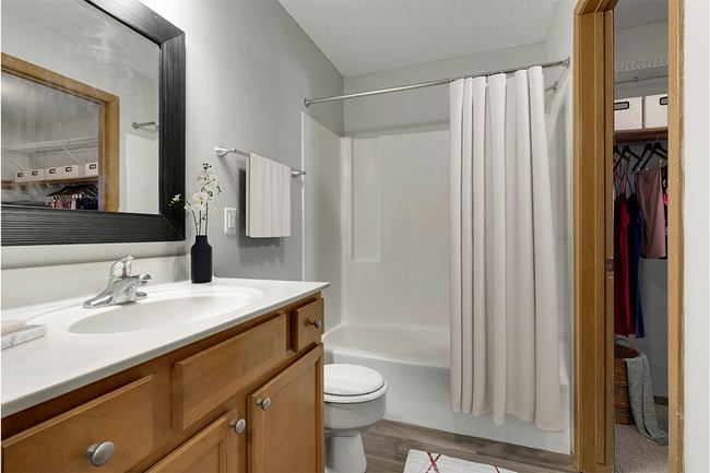 Photo - Summer Creek Apartments