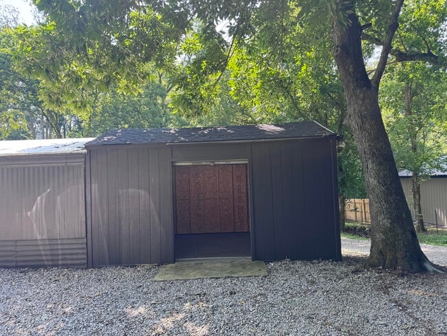 Photo - 4096 Simpson Ln