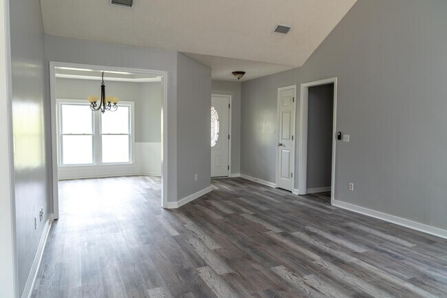 Photo - 43 Lee Road 983