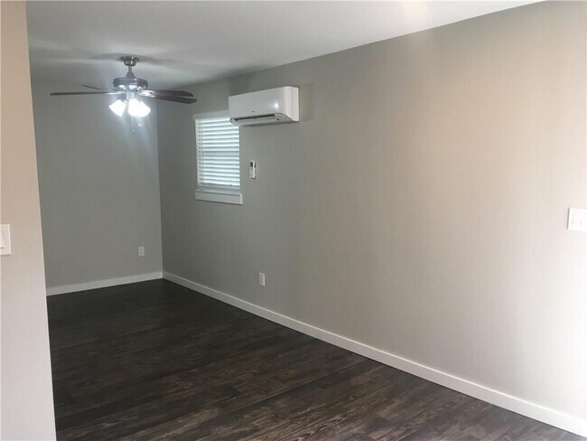 Photo - 225 W N Loop Blvd Unit 201