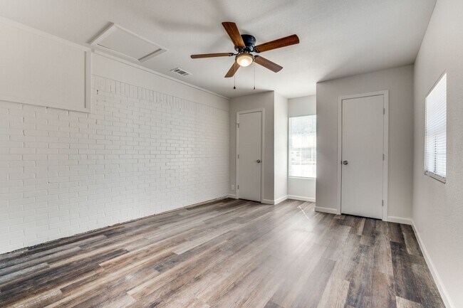 Photo - 1302 Margie St Unit 111111302