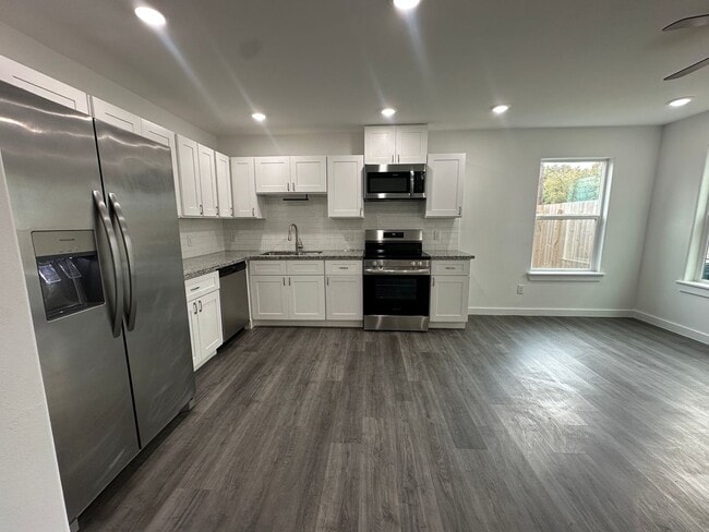 Photo - For Lease | 3 Bed, 2 Bath |1,150 Sq Ft