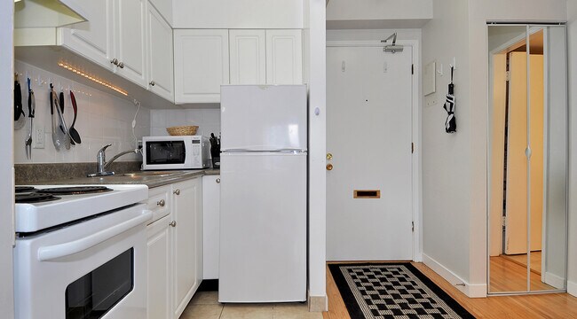 Building Photo - Casa Bella Unit 00302