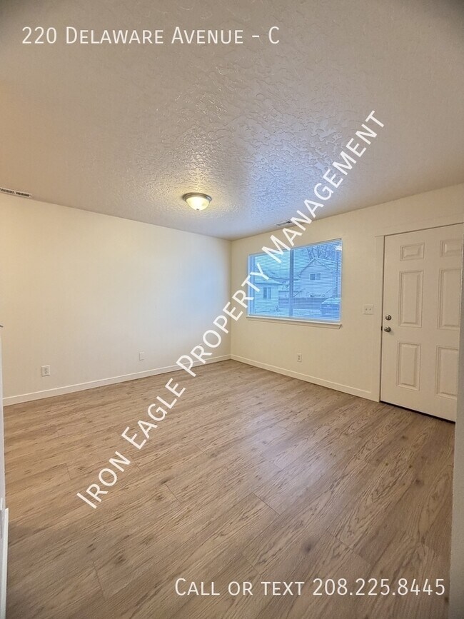 Photo - 220 Delaware Ave