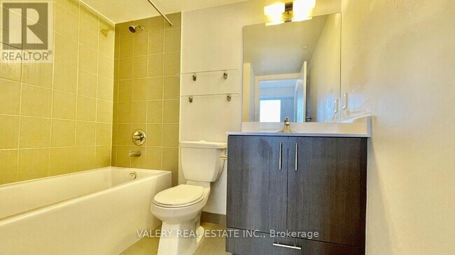 Photo - 255 Village Green Square Unit 2904