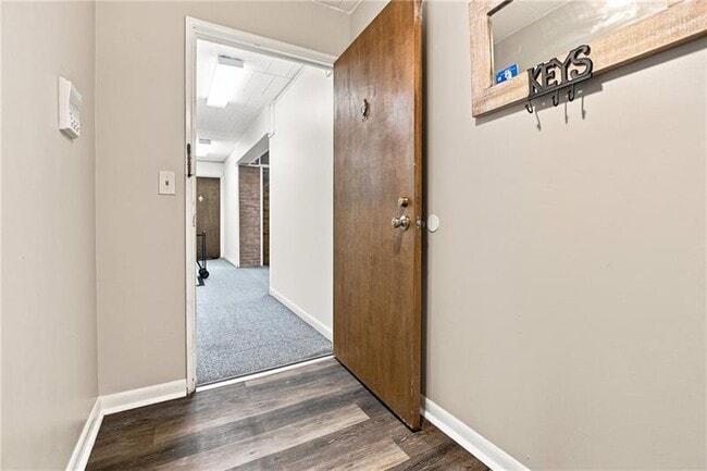 Photo - 533 Forest Green Dr