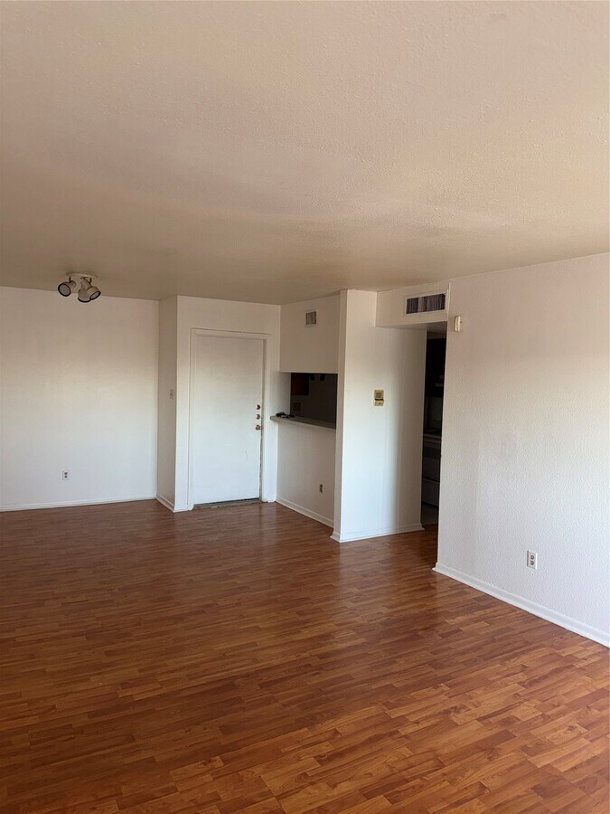 Photo - 8519 Hearth Dr Unidad 35