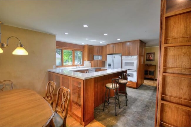 Shared kitchen - 415 12th Ave E Unit Main Level Private Room 1