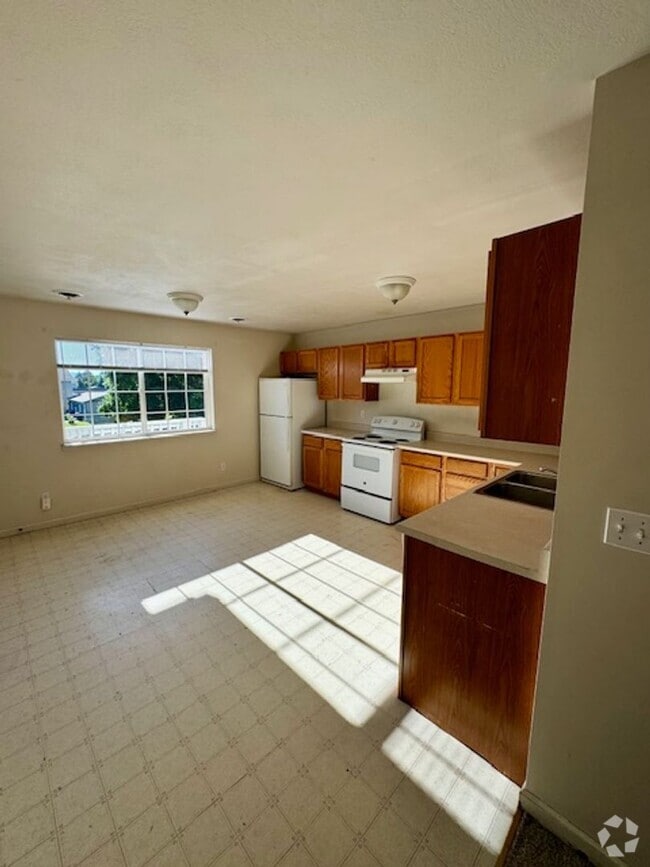Building Photo - 3 Bedroom, 2 Bathroom 4-Plex Rental