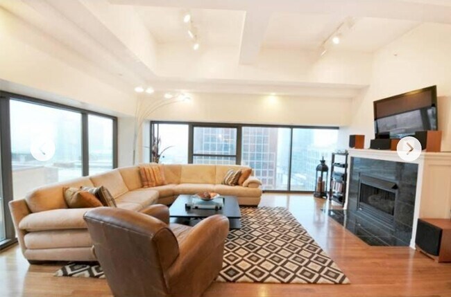 Photo - 1101 Walnut St Unit Wall Street Towers