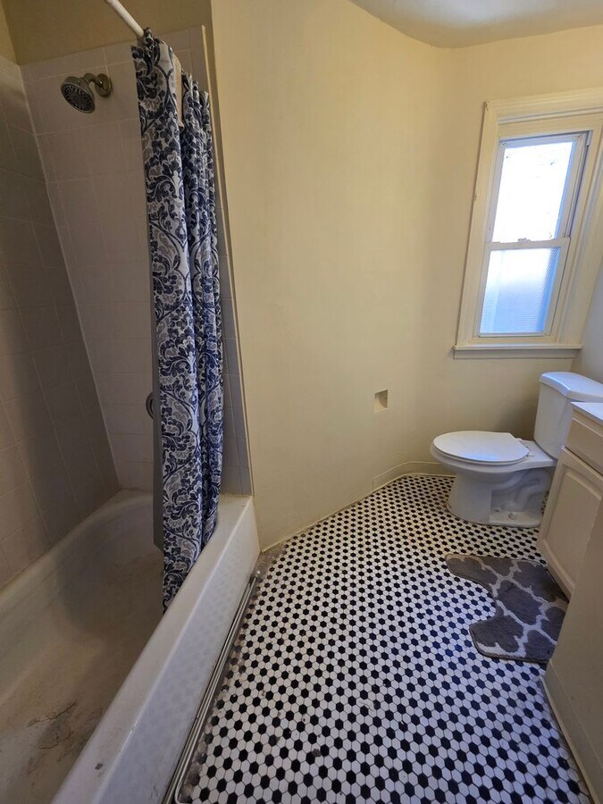 Photo - 3617 Everett St Unit 1