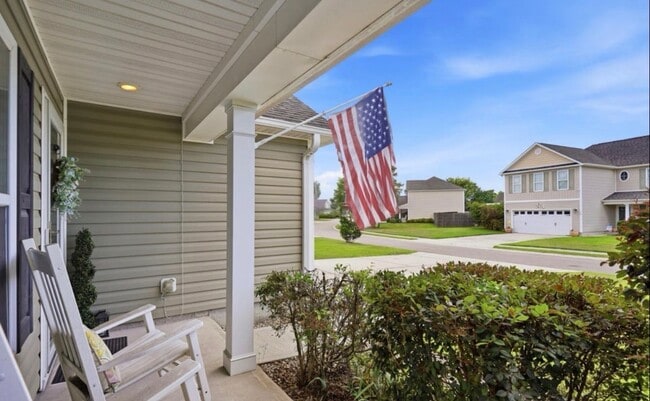 Photo - 553 Montego Ct