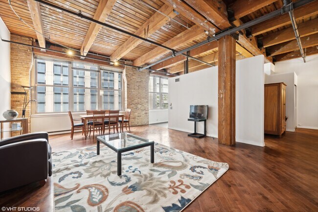 Photo - 540 N Lake Shore Dr Casa