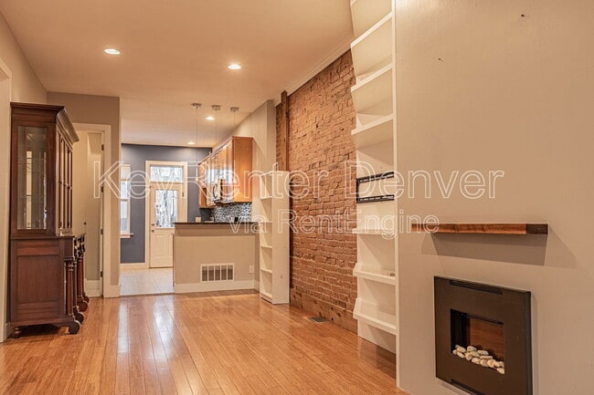 Building Photo - 1315 E 31st Ave Rental