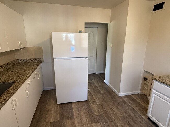 Photo - 651 Southwell Ln