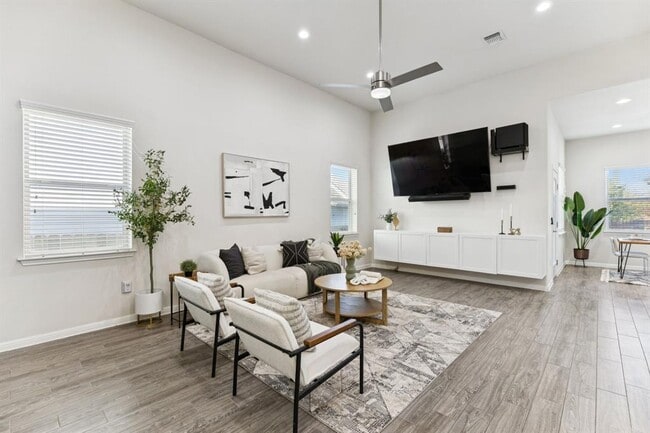 Photo - 7808 Glover Dr