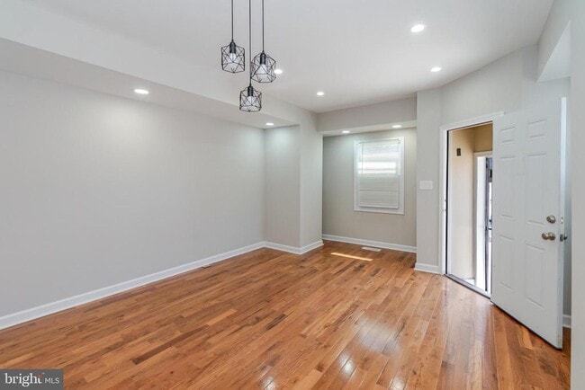 Photo - 1276 Glyndon Ave